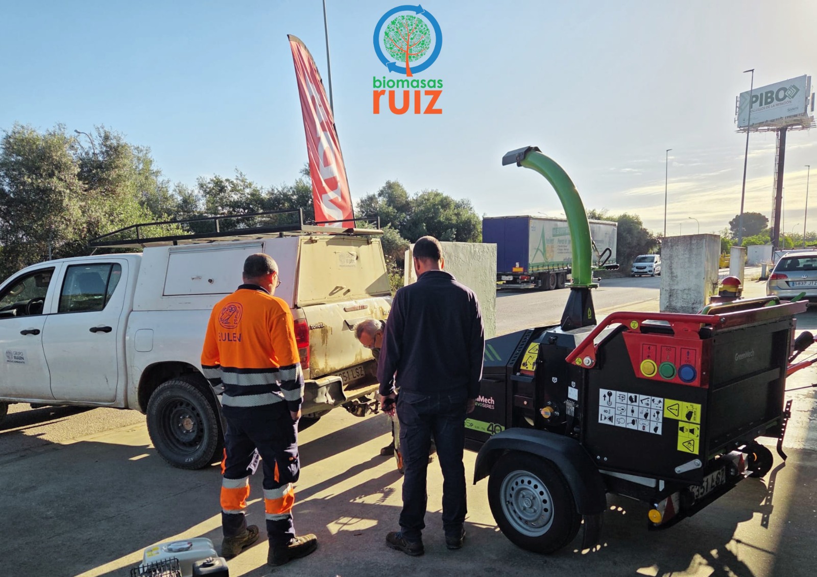 Cliente con Biotrituradora GreenMech — Biomasas Ruiz