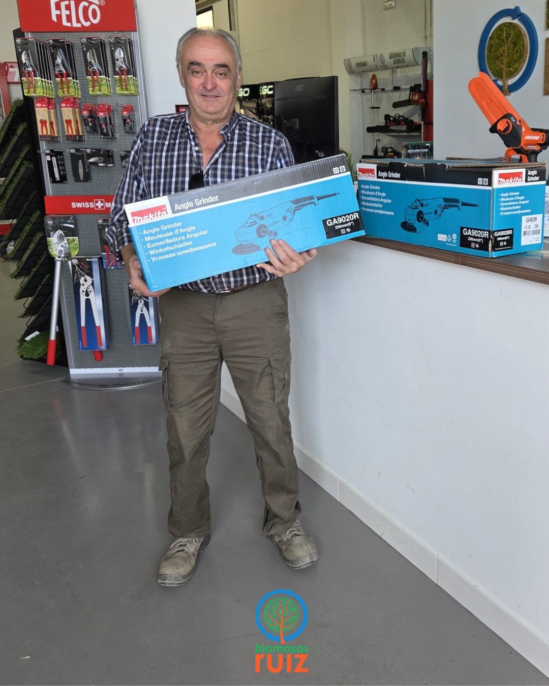 Cliente satisfecho con Amoladora Makita — Biomasas Ruiz